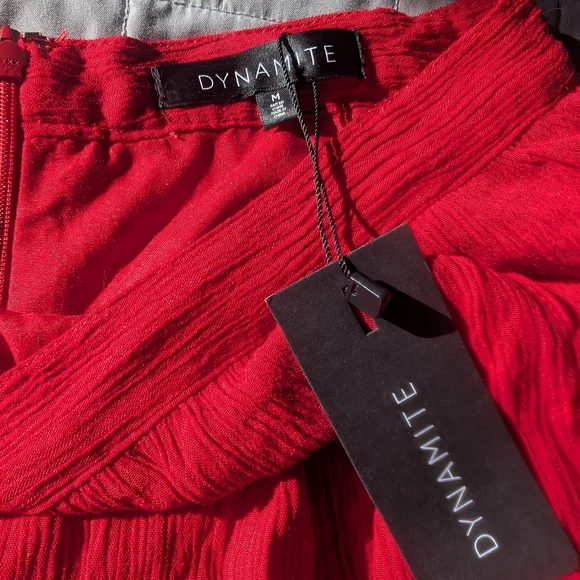 Dynamite Mini Crinkle Textured Flare Skirt Bachata Red NWT - Picture 2 of 3